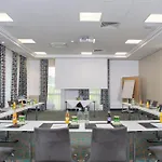 Trans World Donauwelle Hotel 4*