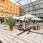 Hotel Trans World Donauwelle