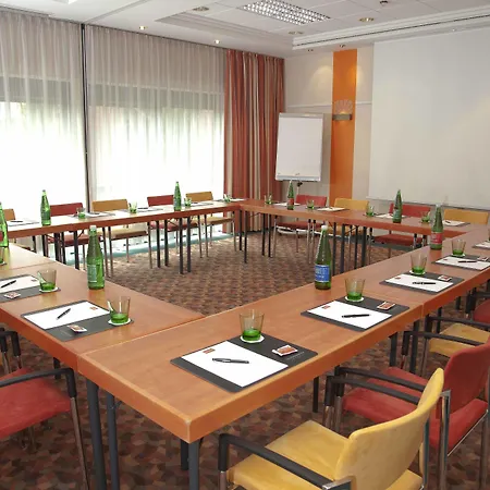 Trans World Donauwelle Hotel