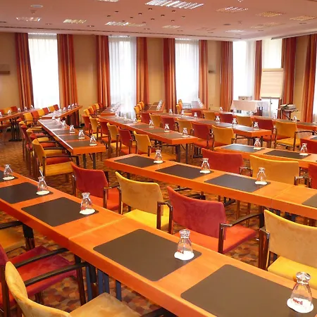 Hotel Trans World Donauwelle 4*