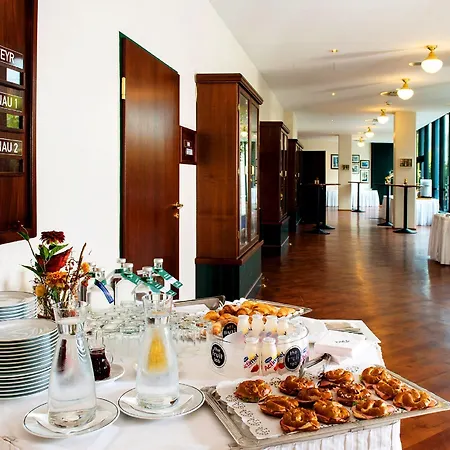 Trans World Donauwelle 4* Linz