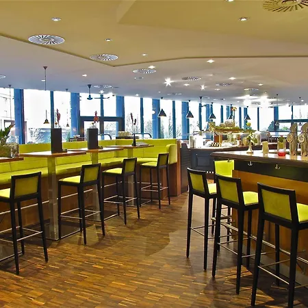Hotell Trans World Donauwelle 4*