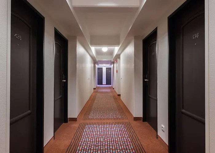 トランス ワールド ドナウエレン 4*