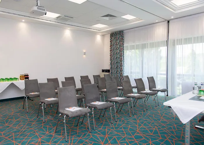 Ξενοδοχείο Trans World Donauwelle 4*