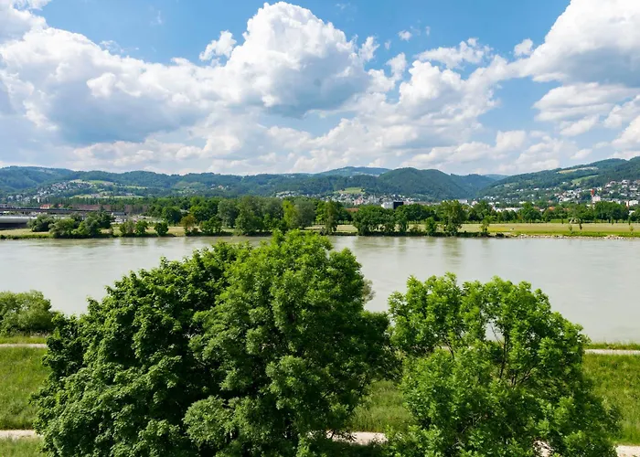 Ξενοδοχείο Trans World Donauwelle 4*