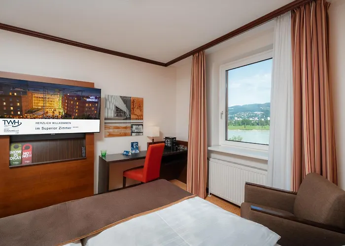 Trans World Donauwelle Hotel