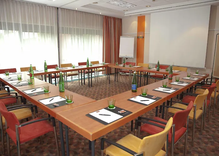 Trans World Donauwelle Hotel