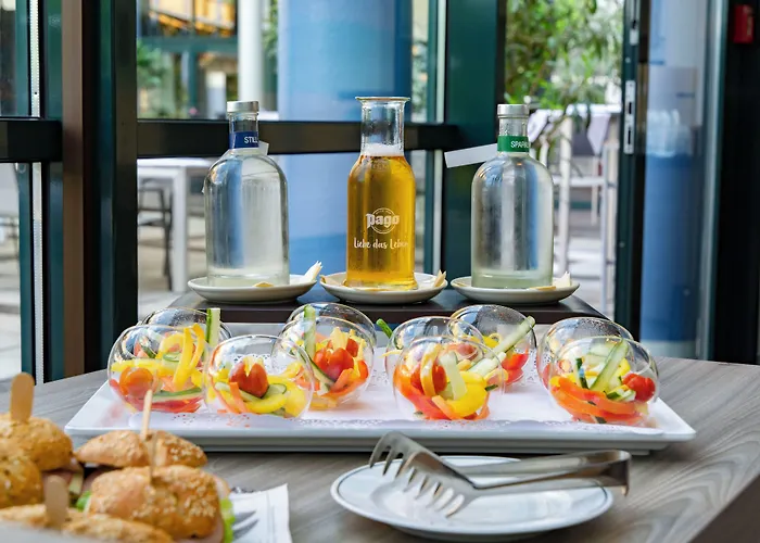 Trans World Donauwelle Hotel 4*