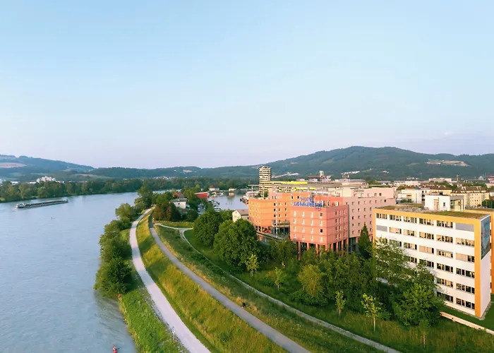 トランス ワールド ドナウエレン 4*