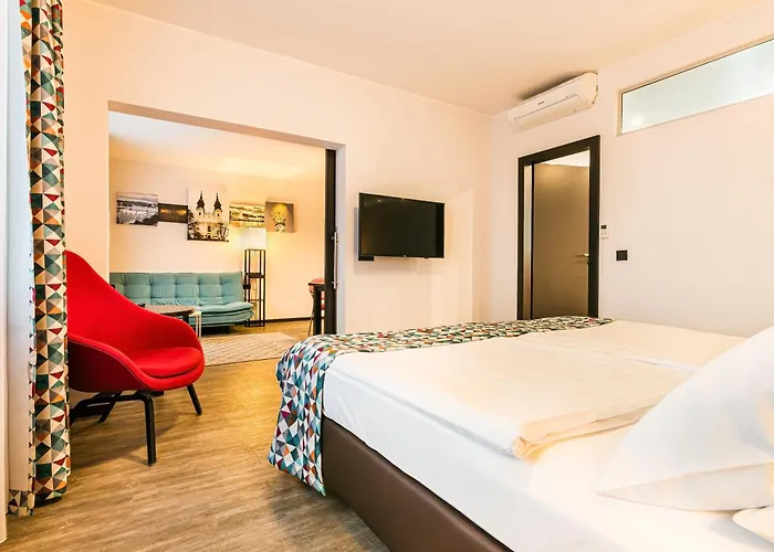 Trans World Donauwelle 4* Λιντς