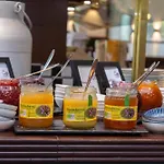 Trans World Donauwelle Hotel 4*