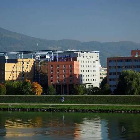 Trans World Donauwelle 4*
