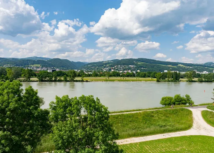 Trans World Donauwelle Линц