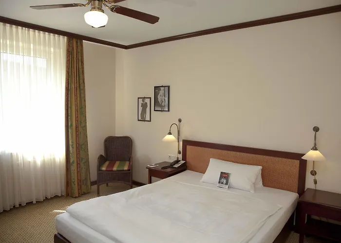 Отель Trans World Donauwelle