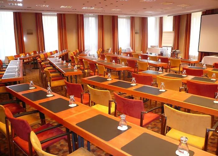 Отель Trans World Donauwelle 4*